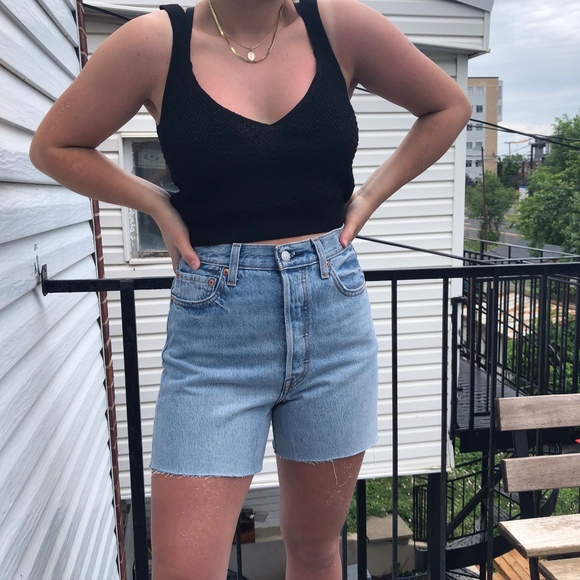 Meet your Posher, Nicole - Picture 1 of 1